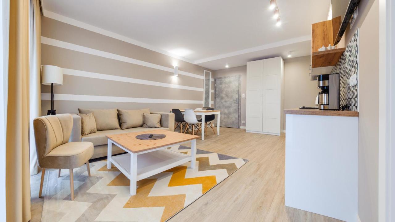 Apartamenty Sun & Snow Baltic Apartments Z Basenem ポビエロボ エクステリア 写真