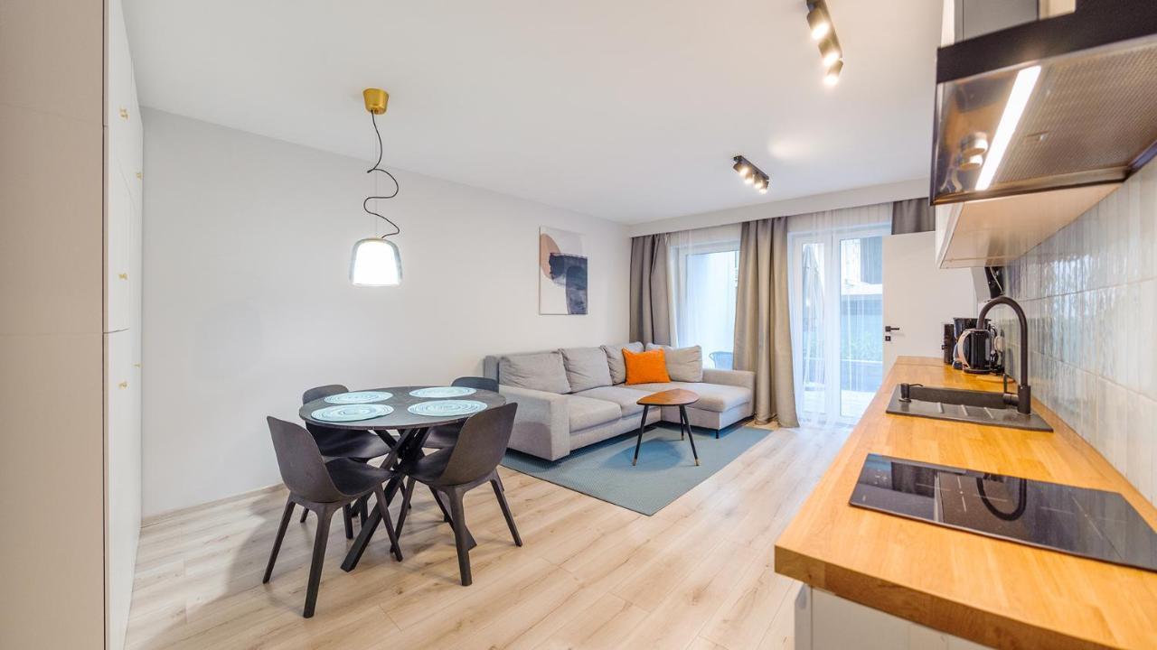 Apartamenty Sun & Snow Baltic Apartments Z Basenem ポビエロボ エクステリア 写真